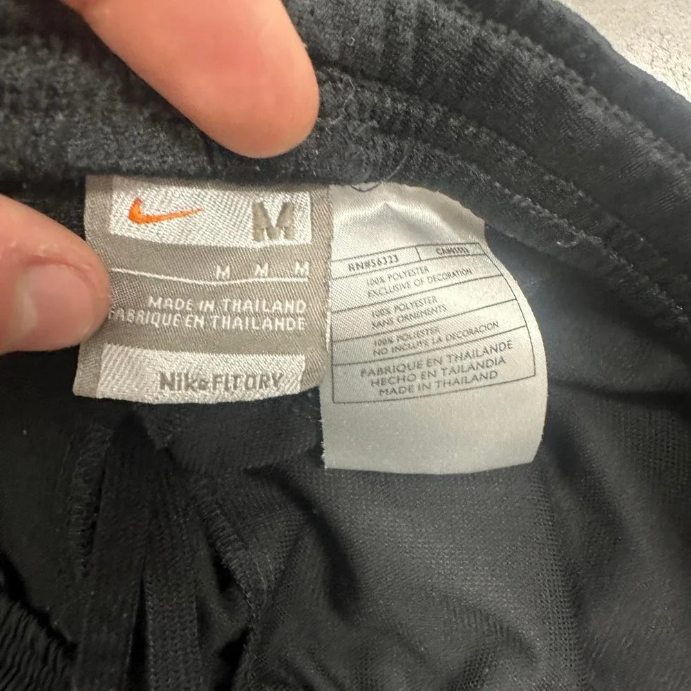 Vintage Y2K Nike Track Pants w ankle zip and leg perforations Size Medium